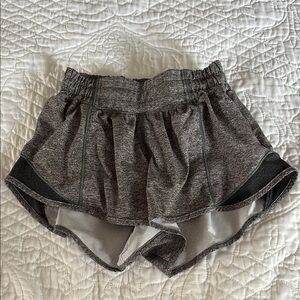 Lululemon Hotty Hots 2.5 heather grey